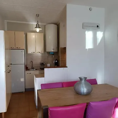 Appartement spacieux à Lézignan-Corbières de 75 m² Apartmán Lézignan-Corbières