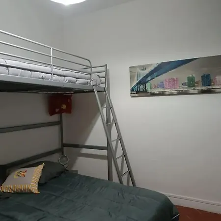 Apartmán Appartement spacieux à Lézignan-Corbières de 75 m² *