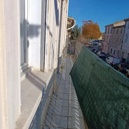 Appartement spacieux à Lézignan-Corbières de 75 m² Apartmán *