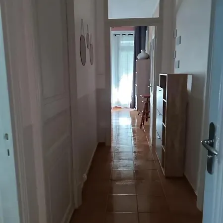 Spacieux A De 75 M² アパート