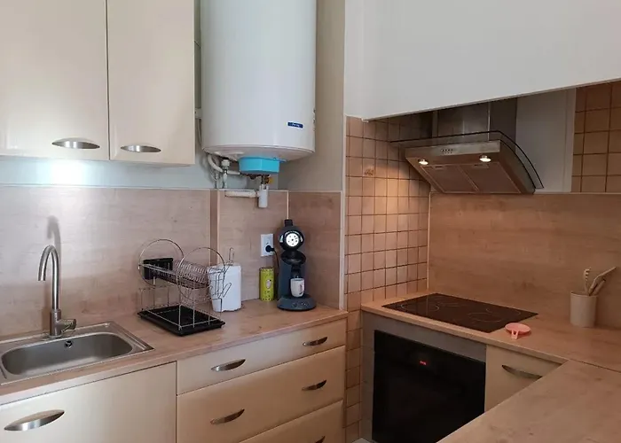 Appartement Spacieux A Lezignan-Corbieres De 75 M² *