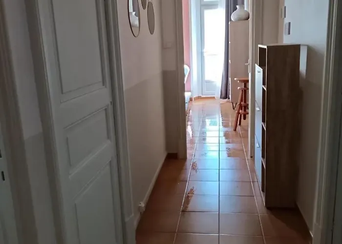 Appartement Spacieux A Lezignan-Corbieres De 75 M² Apartament