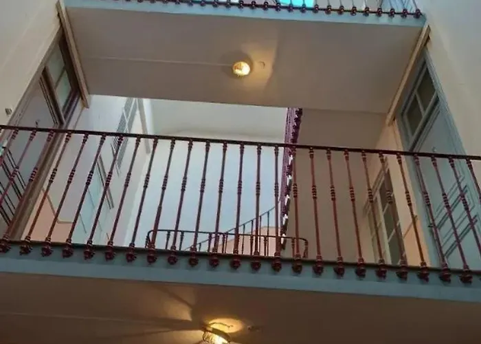 Appartement Spacieux A Lezignan-Corbieres De 75 M² *